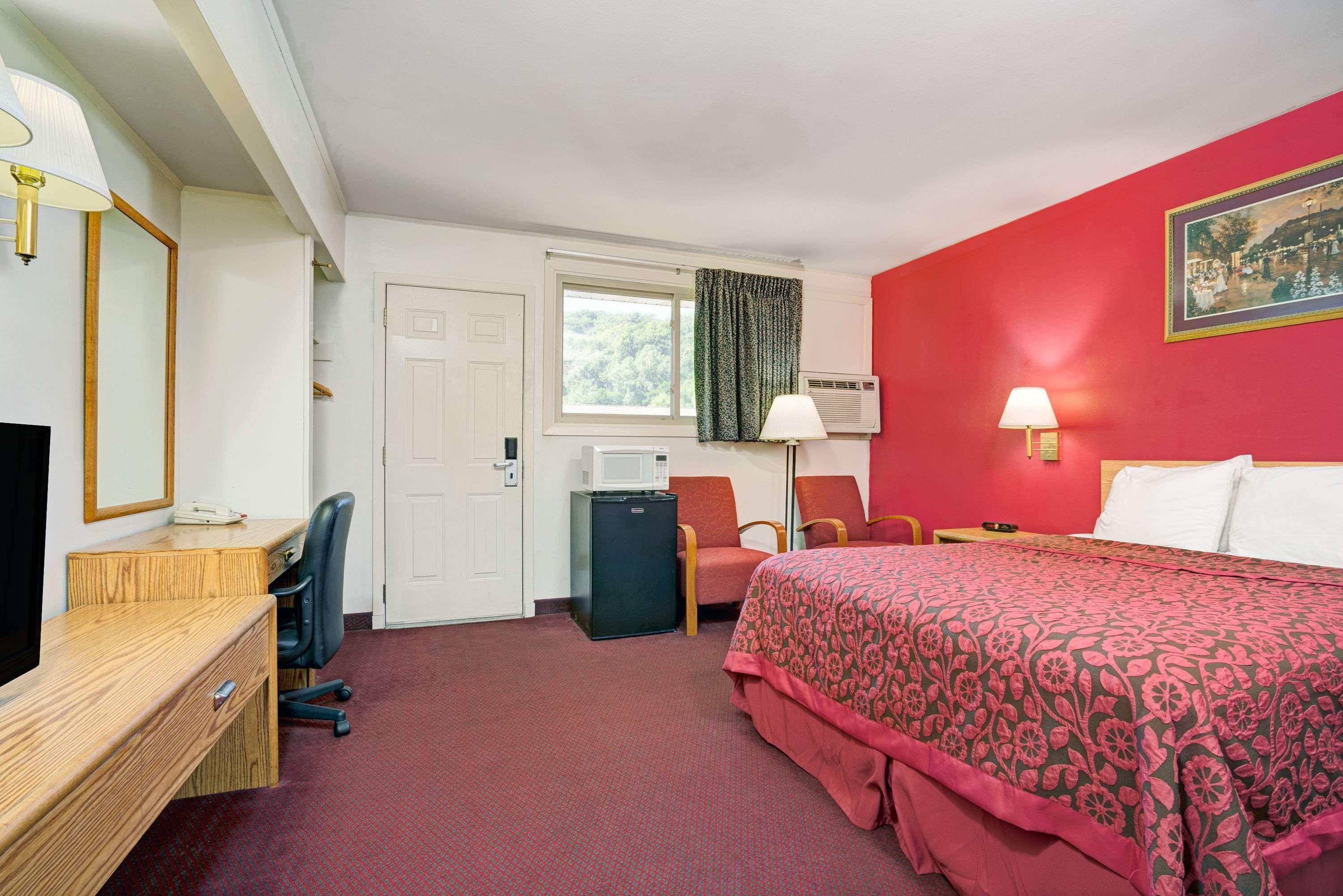 Travelodge By Wyndham Red Wing Esterno foto